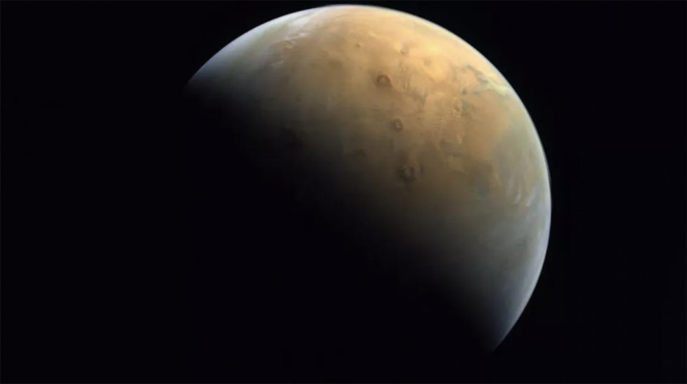 阿联酋|阿联酋探测器发回第一张火星照片