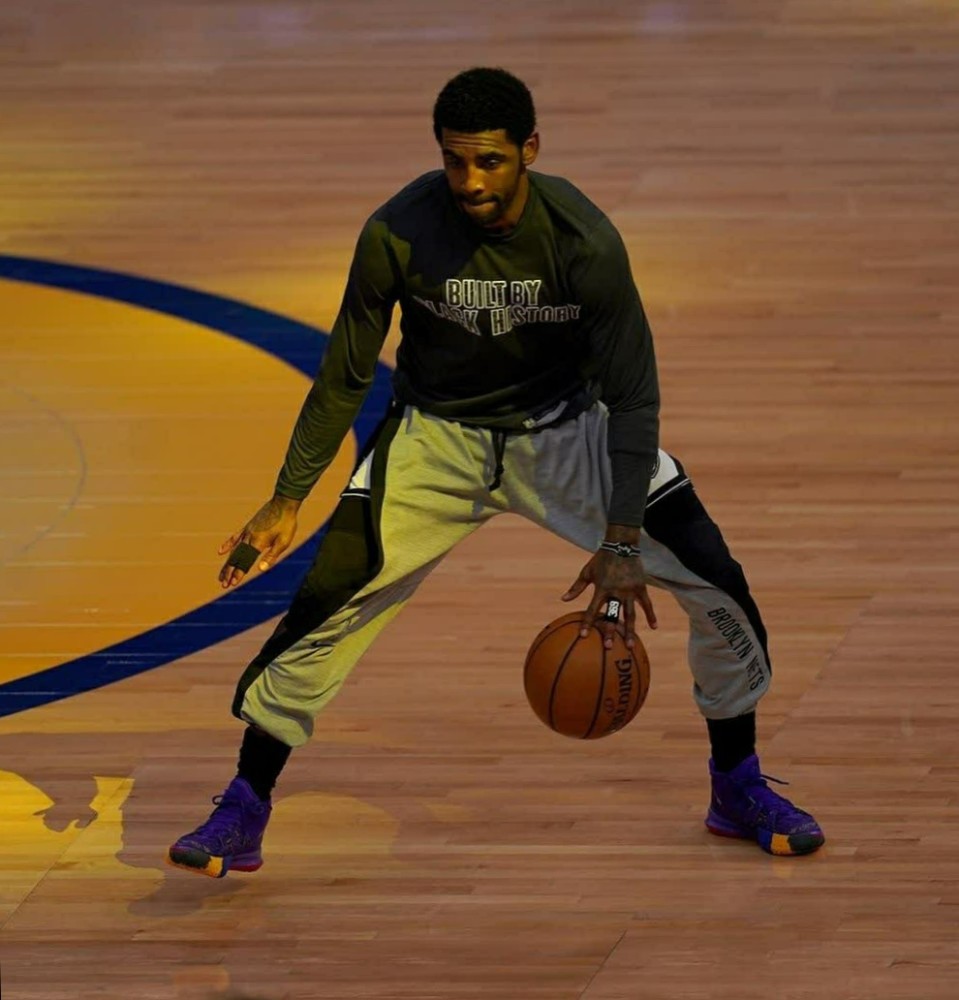 欧文赛季报销，小托马斯含泪祝福绿军签下CBA球星，谁能成全？