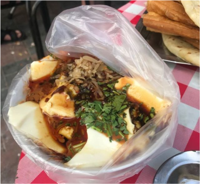 多年,排队十几米就为这口|锅巴菜|老豆腐|西安|天津|天津老豆腐|豆浆