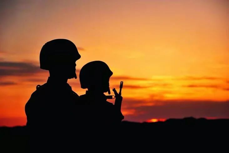 夜读组诗向边关十七年根儿我心里有个角落住着你