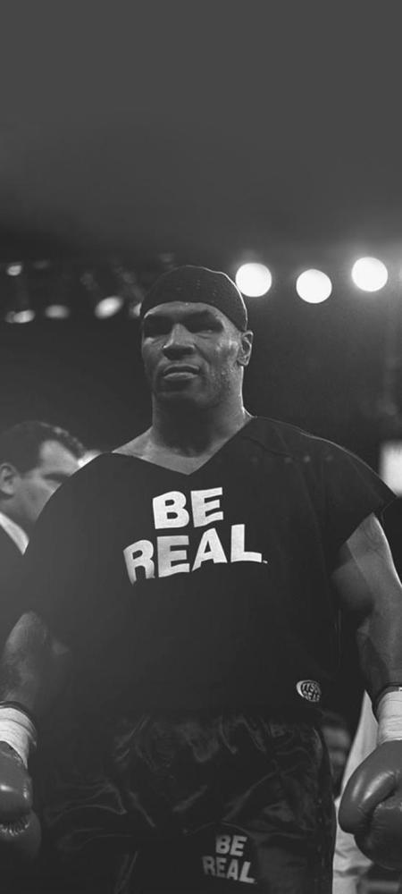 泰森真是出手阔绰!见面就给1.8万,前重量级拳王感恩戴德