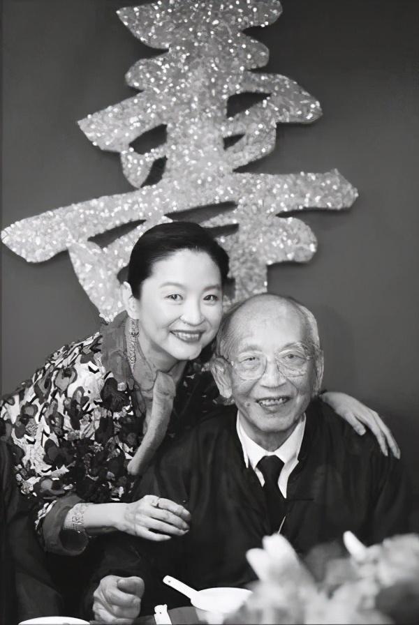 林青霞父母图片
