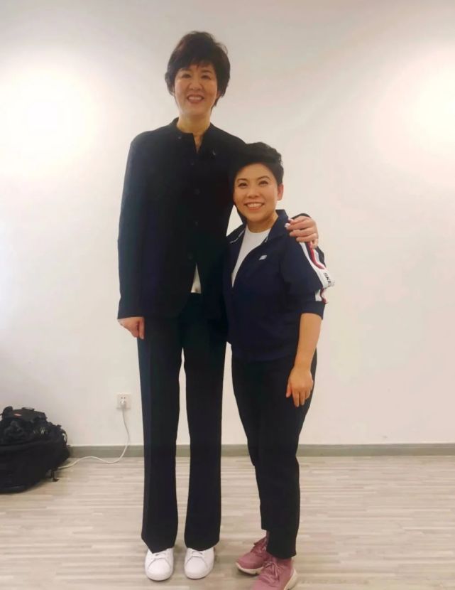 14岁身高傲人高妈妈半头,子承母业拿冠军为国争光|冠军|林志刚|乒乓球