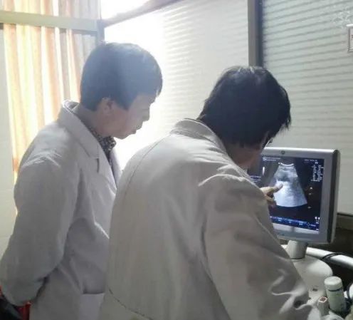 肝功|男子每年体检，肝功正常，突然肝硬化腹水，医生却说属正常