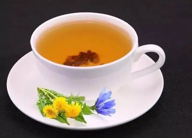 肝功|男子每年体检，肝功正常，突然肝硬化腹水，医生却说属正常