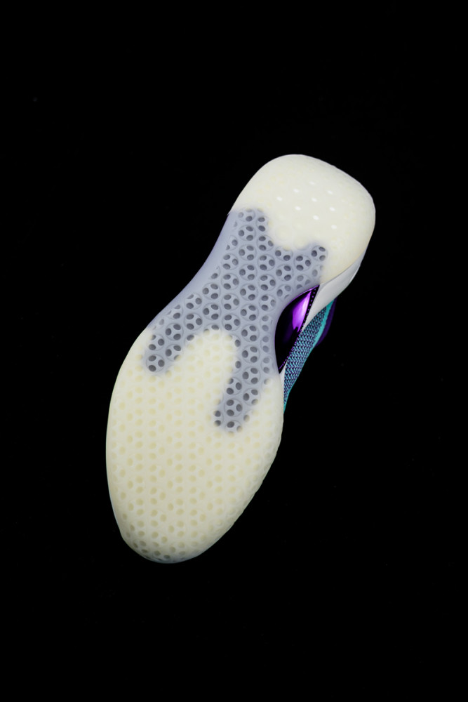 这鞋有点不讲武德!