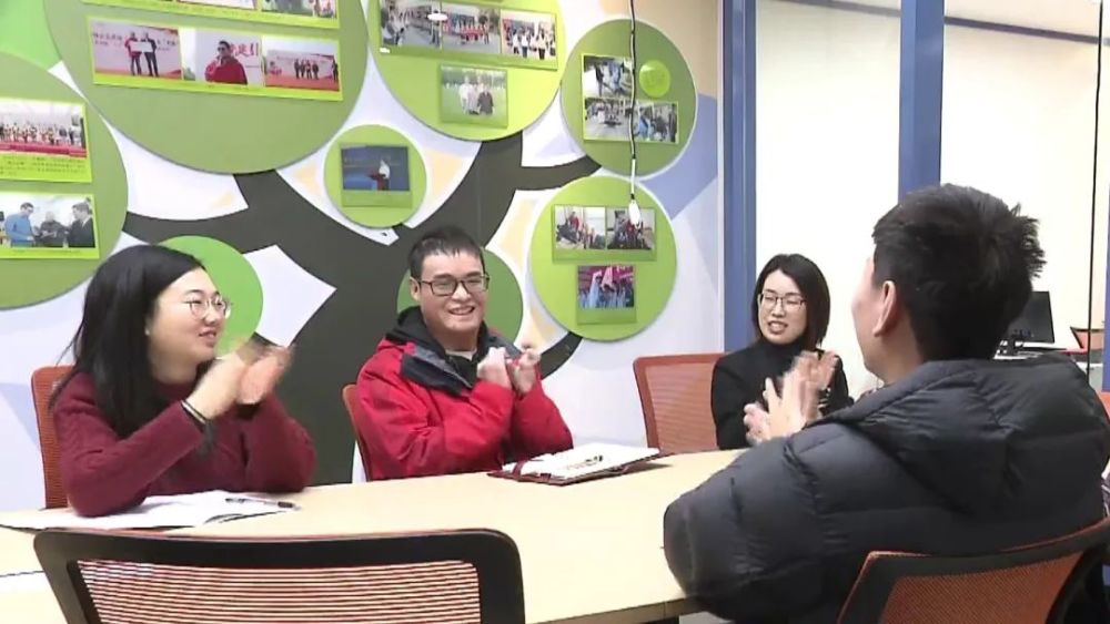 新春走基层|想为大家做更多事!救火英雄王海滨这样传递爱