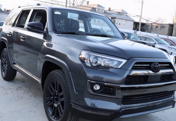 丰田"小号普拉多"正式到港,配v6 20寸轮毂,比牧马人霸气