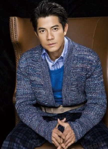 明星有钱排行榜_中国最有钱的5位男明星,赵本山只能垫底,第一名不接受任何反驳