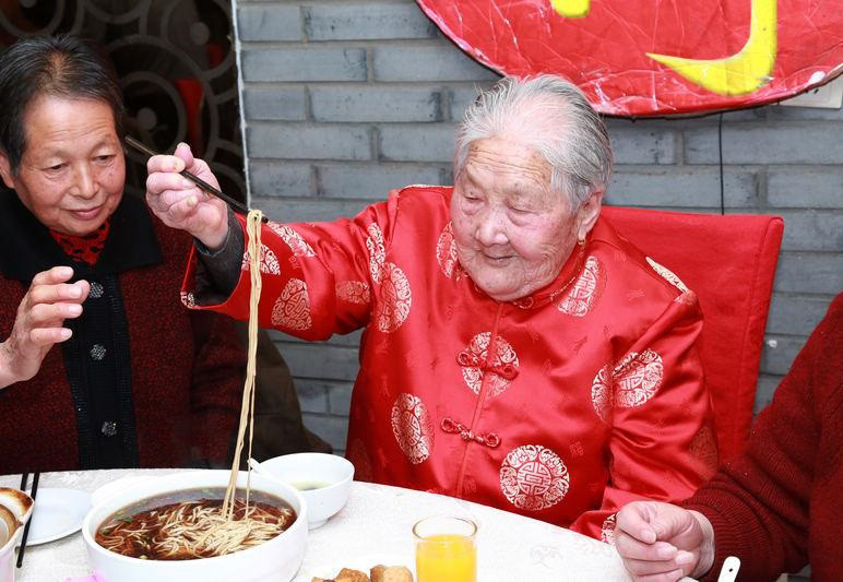 正月初七人日节这天吃面有讲究传统习俗代代相传