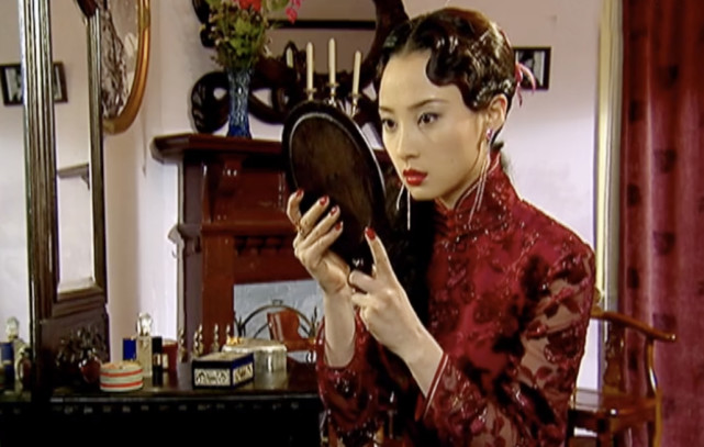 《半生缘》:半生错过,我们都没有自己想象中的痴情