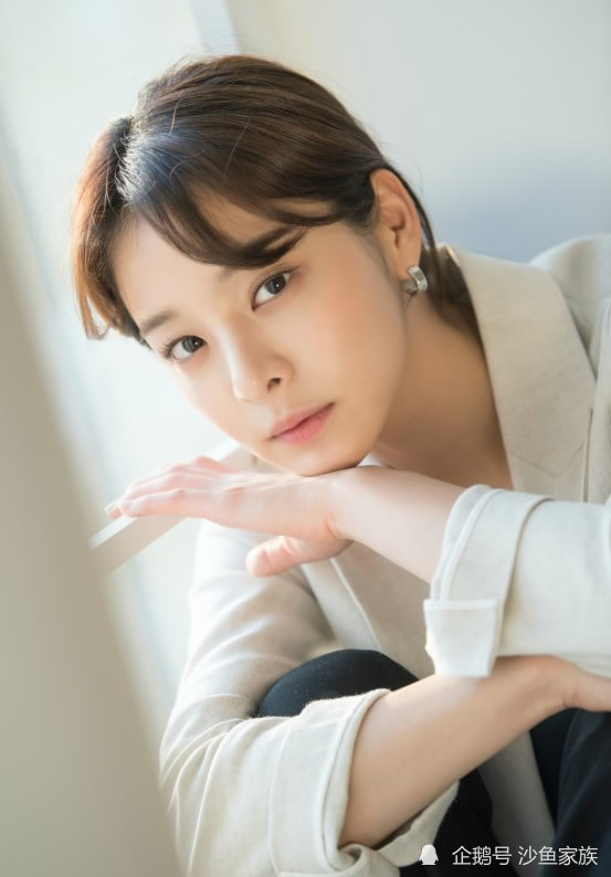 演员薛仁雅薛仁雅坦言:"《哲仁王后》是一部久违的