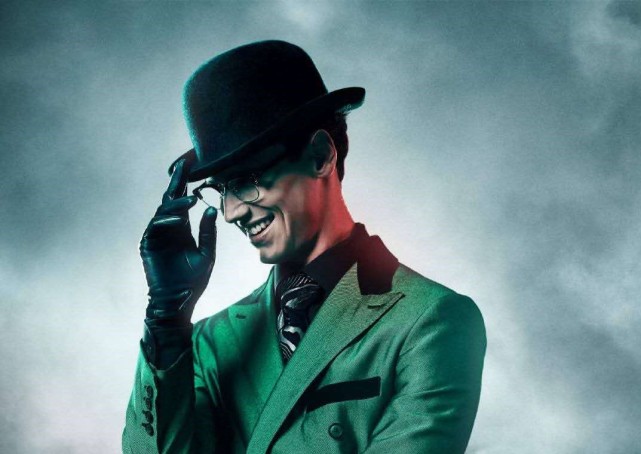 而这次预告片依旧延续了dc一贯的传统暗黑风格,而片中我们可以看出有