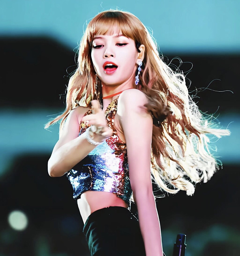 lisa舞台照分享你是一道光照亮我的世界