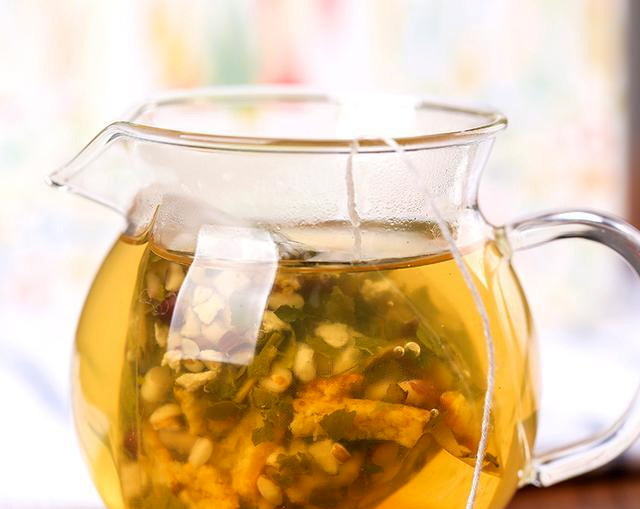 肝病|患上肝病这处会有气味，这个信号要警惕，别等肝病硬化癌变就晚了