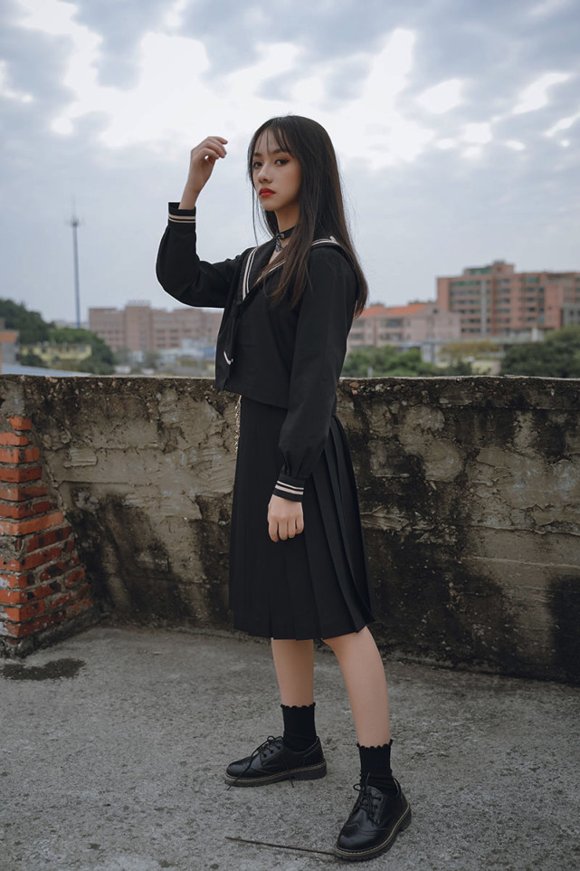 天要下雨,我要想你经常穿的jk制服