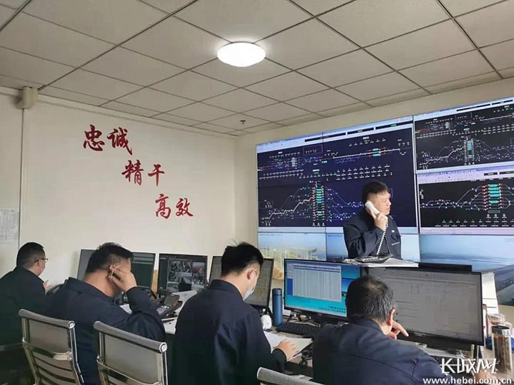 河北建投集团邯黄铁路车流如织,生产有序.