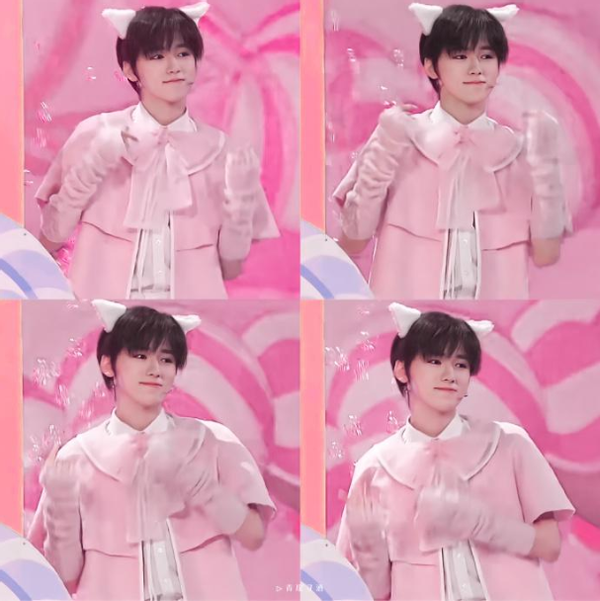 乖仔宋亚轩遭节目整蛊穿上长筒袜腿又细又长效果太惊艳了