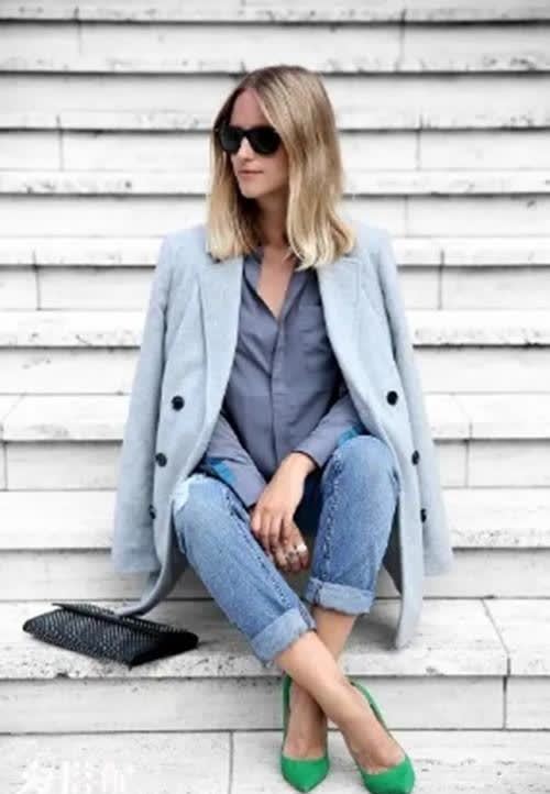 第一:优雅型搭配绿色鞋子其实颜色不同,搭配的服装也不同,草绿或者