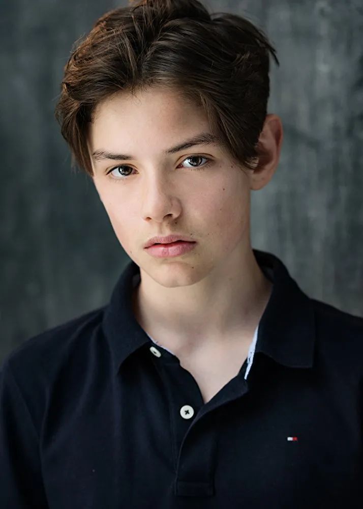 路易斯帕特里奇为prada走秀