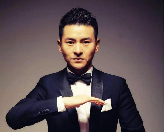 之后还被央视签约了,成为了一位特型演员,在刘德华主演的电影《狄仁杰