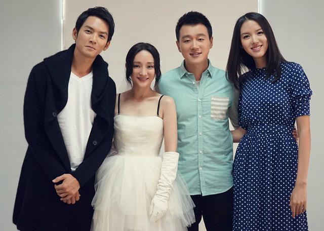 在一次活动上,当时身家30亿的孙明楠就对张梓琳一见钟情,并对张梓琳