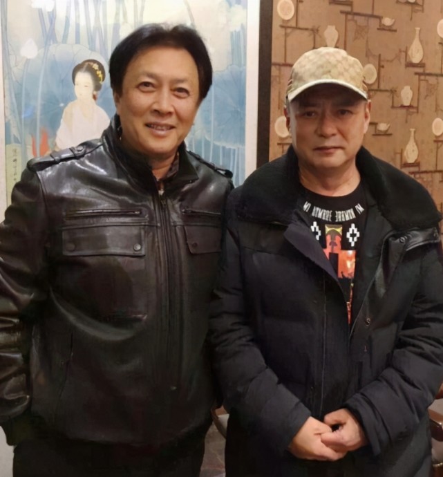 37年前因流氓罪入狱的男明星,唱铁窗泪翻红,62岁给黄轩陈赫做配