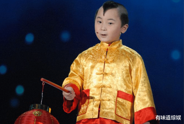 "年画娃娃"邓鸣贺8岁离世,全因母亲一句话,网友称:童子命_腾讯新闻