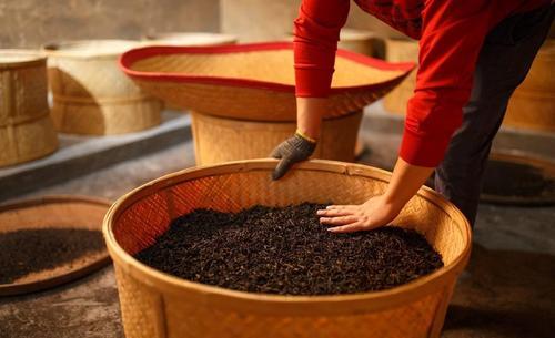 绿茶|放了很久的绿茶还能喝吗？时间越久香味越浓？一种茶真不能喝