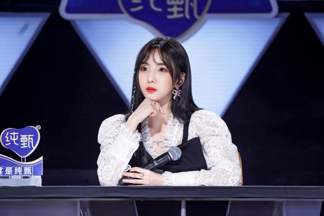 发起人团成员——周深今晚的《创造营2021》学员们不