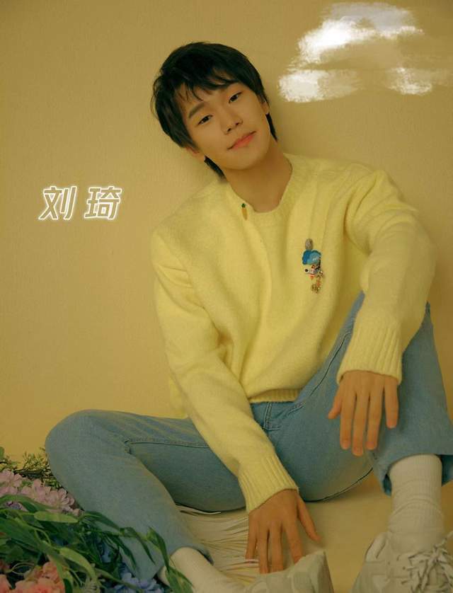 爆《青春有你3》选手抽烟照,平台追查内鬼,还约谈30人搜身