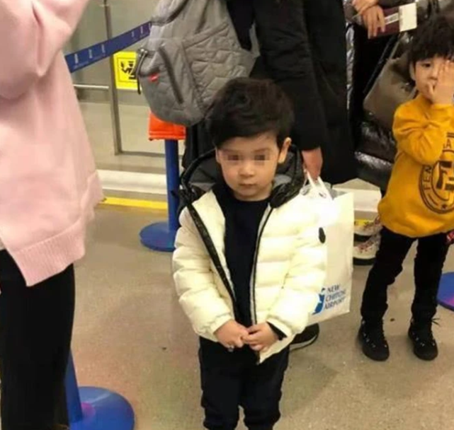 有种"失望"叫杨颖儿子,完美避开妈妈基因,跟黄晓明复制粘贴!