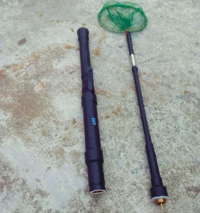 警惕!"钓鱼人"秒变电鱼者,问题就在抄网上,网友:算你狠