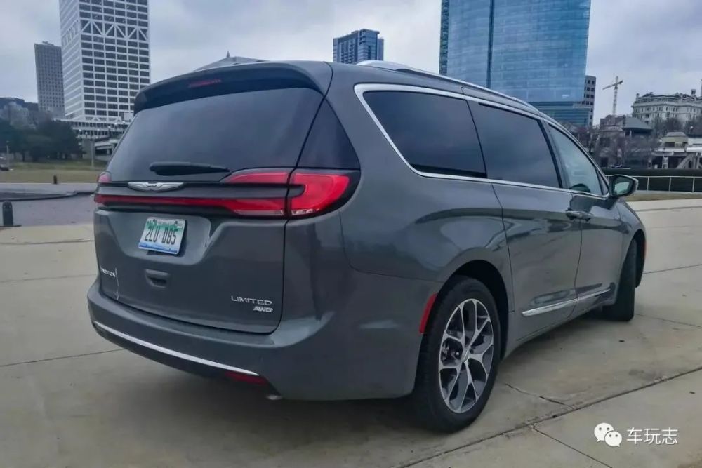 2021年克莱斯勒大捷龙pacifica家庭保姆出行新工具