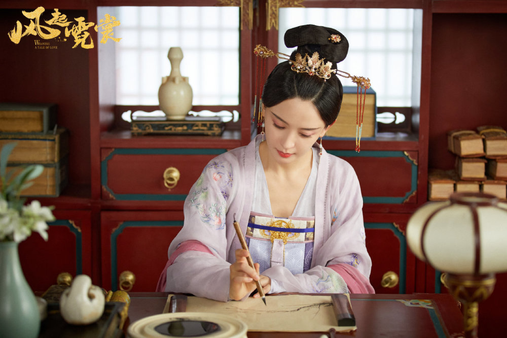 《风起霓裳》:武媚娘对李治有爱情吗?她如何赢得太子心?_腾讯新闻