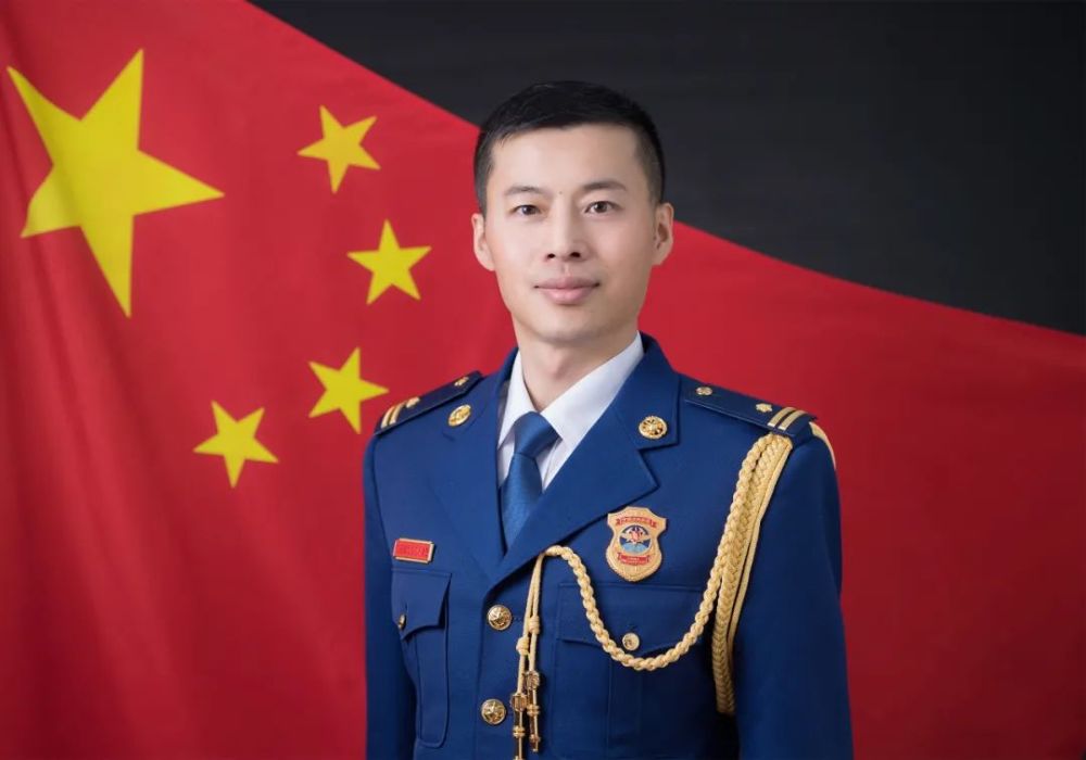 新春歌曲放送刘志刚烈火金刚