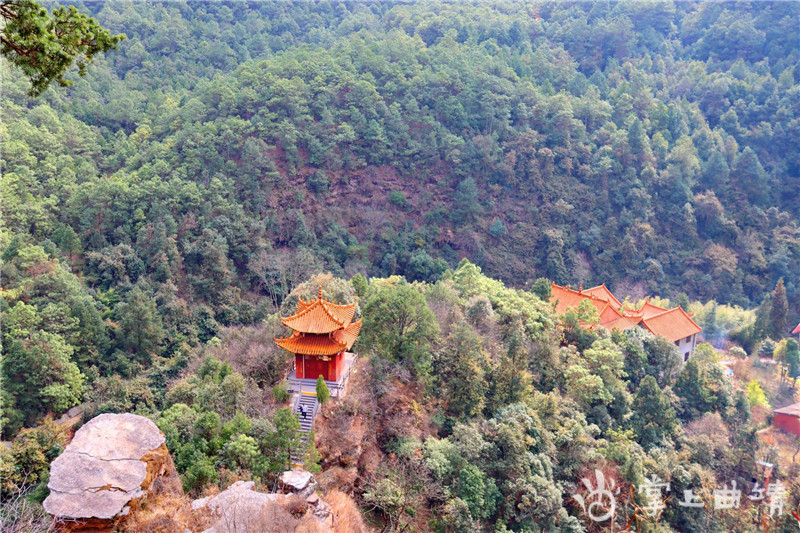 周边哪里玩赏景登山烧烤就到马龙香炉山