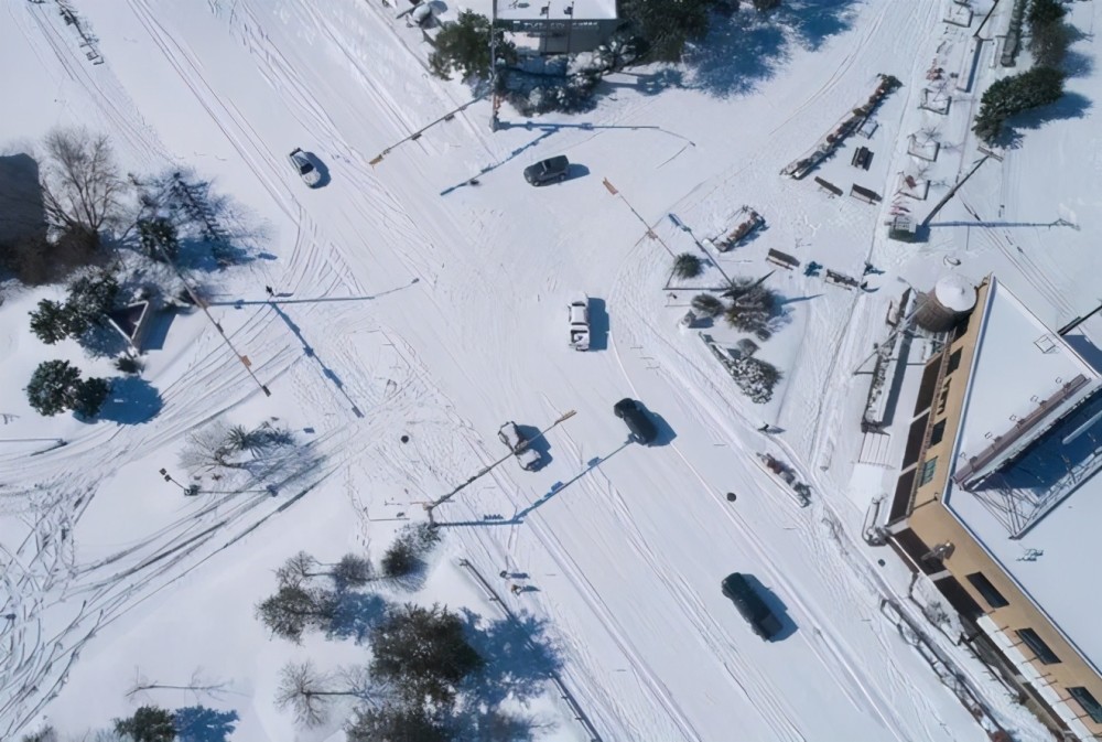 一场暴雪就让得克萨斯电网崩溃,四百万人挨饿受冻,美国已落后_腾讯