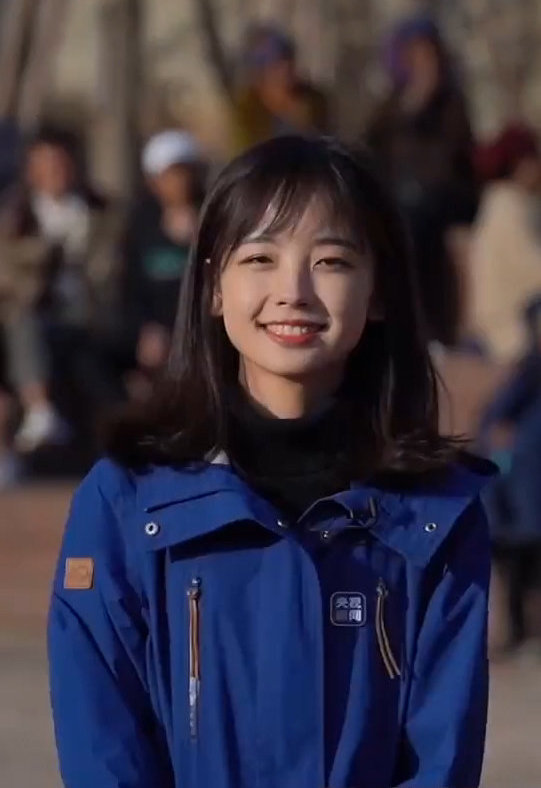 王冰冰的长相气质都是清纯甜美类型的,她并不是像大