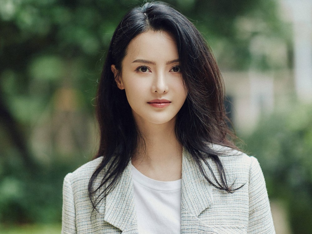 反转还是危机公关张芷溪口风大变删文并澄清手撕金瀚是误会