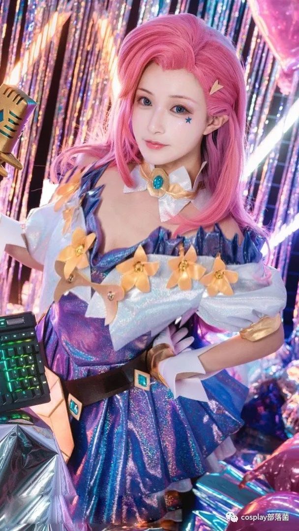 cos星籁歌姬萨勒芬妮cos正片鬼舞