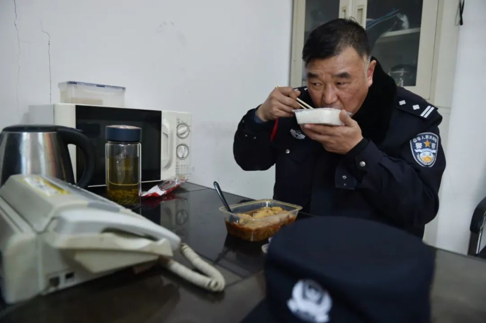 一座小站一名民警一份坚守