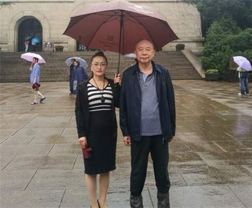 后妻子跟他离婚,小姨子却苦等他18年|夏宗伟|牟其中|离婚|南德集团