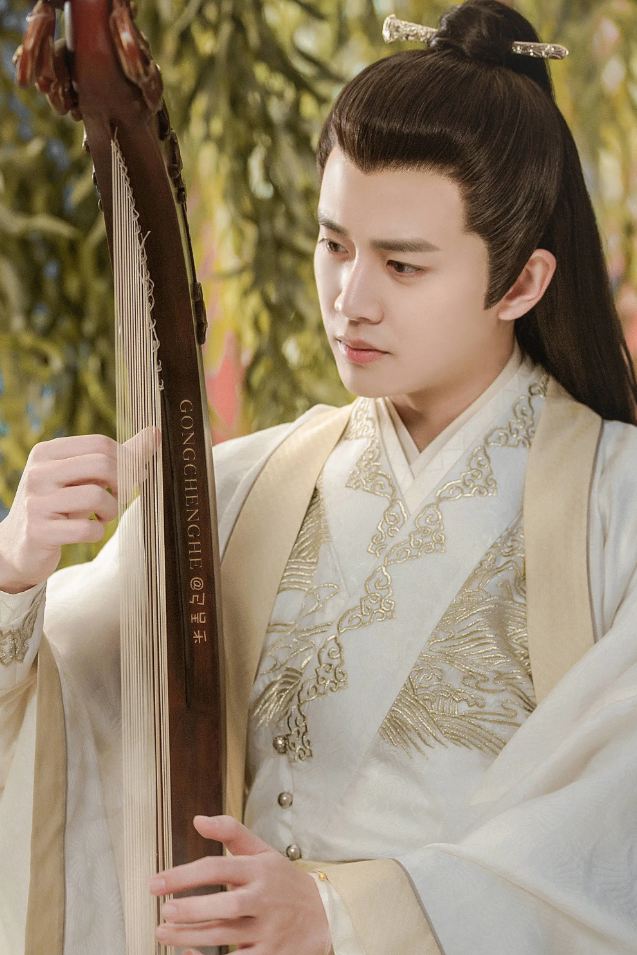 任嘉伦新剧演妖怪,造型曝光,没有惊艳,嘉人喊话:还我陆大人!_腾讯新闻