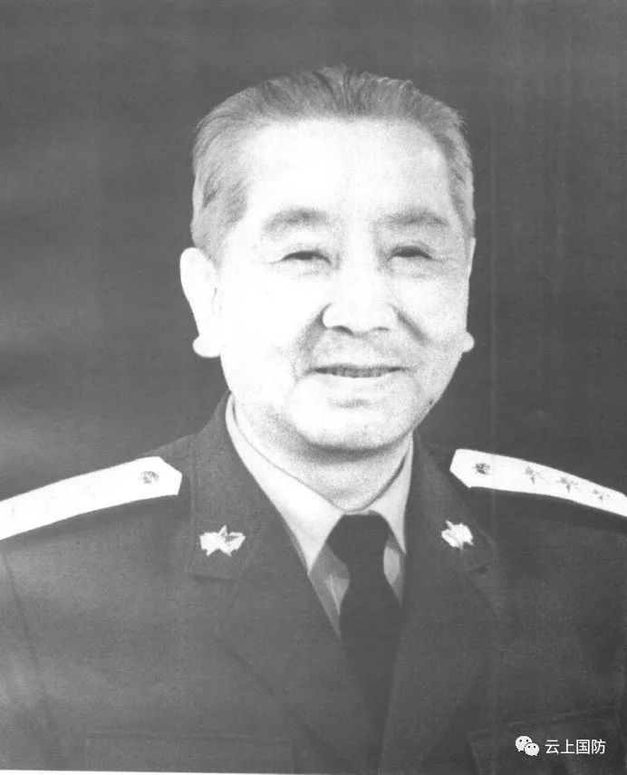 王海,原中国空军司令员,空军一级战斗英雄,于去年8月去世
