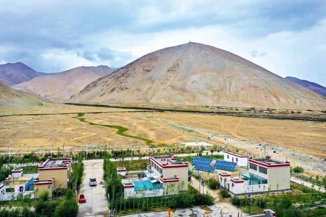 典角村,固有领土的见证,如今,600米外驻扎印军