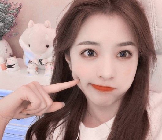 刘思瑶力证不是方脸,cos原神时被嘲像黑魔仙,网友:不忍直视