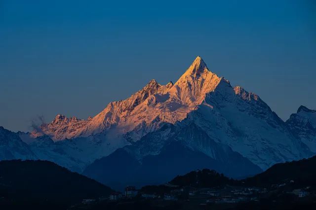 为了拍日照金山我蹲守了六天五夜