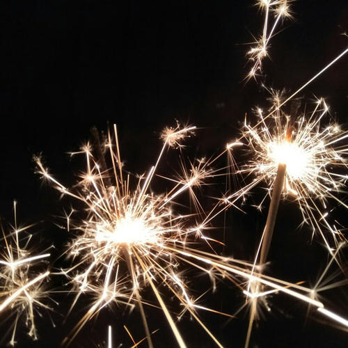 烟火万千不及有你一人烟花背景图