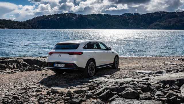 奔驰eqc海外版小改款